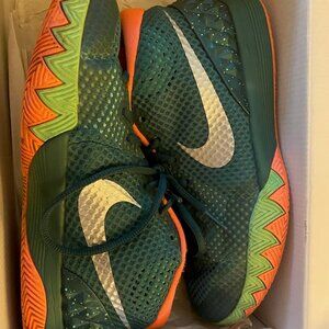 Nike Kyrie 1 Flytrap Sneakers Size 6Y (8.5W) BOX INCLUDED